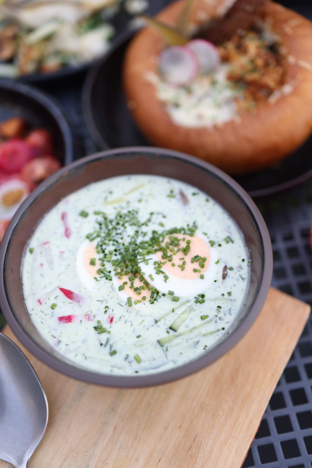 Okroshka on kefir vs kvass: which is lighter for a deficit